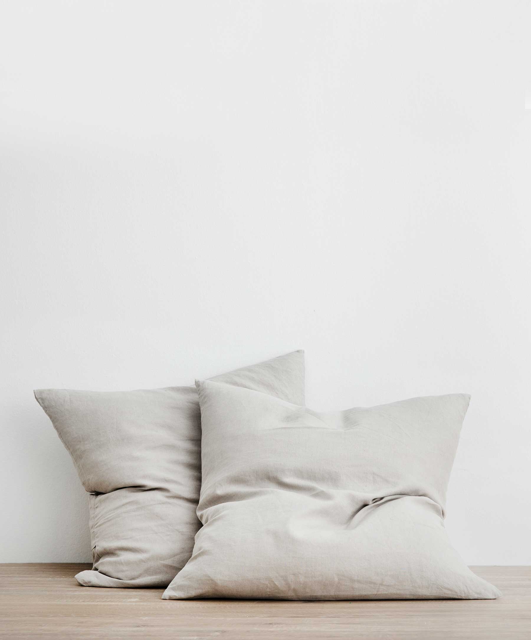 Classic Washed Linen Pillowcase Pair in Smoke Gray